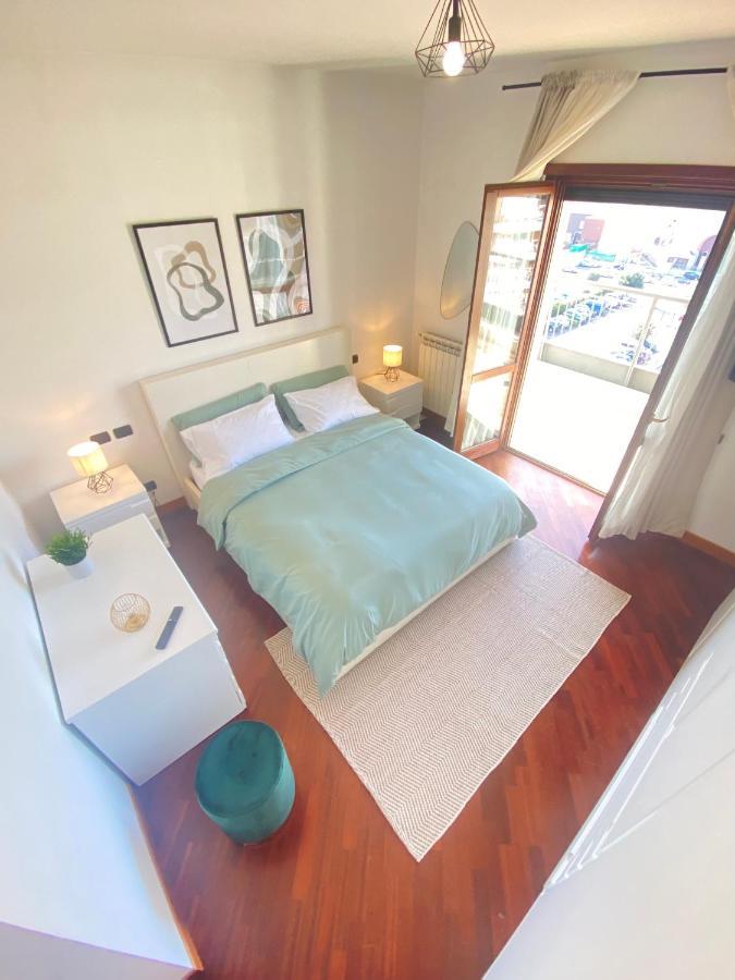 Ferienwohnung Casa Relax Con Terrazza Panoramica Fiumicino Exterior foto